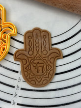 Load image into Gallery viewer, Hamsa Chai Cookie Cutter