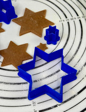 Load image into Gallery viewer, Set if 4 Davids Star Magen David Cake Biscuit and Cookie Cutters