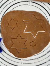 Load image into Gallery viewer, Set if 4 “David’s Star” Cake, Biscuit & Cookie Cutters