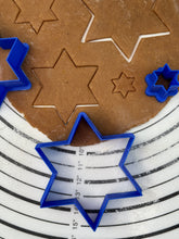 Load image into Gallery viewer, Set if 4 “David’s Star” Cake, Biscuit & Cookie Cutters