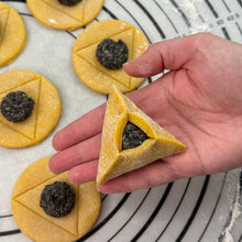 Load image into Gallery viewer, Purim Hamentashen Humentashen x7 MultiCutter Cereal Oznei Haman Cookie Cutter Mold Produced by 3D Kitchen Art