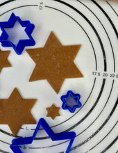 Load image into Gallery viewer, Set if 4 Davids Star Magen David Cake Biscuit and Cookie Cutters