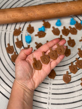 Load image into Gallery viewer, Hanukkah Hebrew Letters Stamps