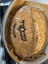 Load image into Gallery viewer, Am Israel Chai עם ישראל חי Bread Stencil