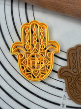 Load image into Gallery viewer, Hamsa Chai Cookie Cutter