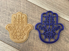 Load image into Gallery viewer, Set of 4 Cookie Cutters & Molds Hamsa, Magen David, (David's Star) Hanukkah (Menorah) Savivon (Dradel) 4.5"