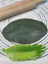 Load image into Gallery viewer, Palm Tree Branch