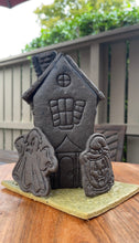 Load image into Gallery viewer, Halloween Haunted House Cookie Cutter Kit (17 elements)