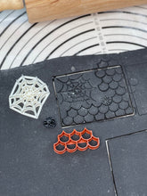 Load image into Gallery viewer, Halloween Haunted House Cookie Cutter Kit (17 elements)