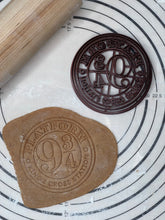 Load image into Gallery viewer, Platform 9 3/4 Platform 9 and 3 quarters