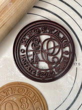Load image into Gallery viewer, Platform 9 3/4 Platform 9 and 3 quarters