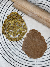 Load image into Gallery viewer, Set of 5 Hogwarts Houses, Gryffindor, Slytherin, Hufflepuff, Ravenclaw Logos Cookie Cutter & Mold
