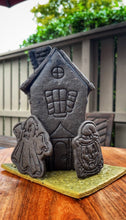 Load image into Gallery viewer, Halloween Haunted House Cookie Cutter Kit (17 elements)