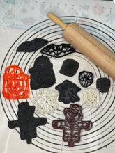 Load image into Gallery viewer, Set of 6 Halloween Cookie Cutters
