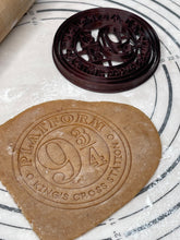 Load image into Gallery viewer, Platform 9 3/4 Platform 9 and 3 quarters