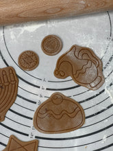 Load image into Gallery viewer, Set of 7 Hanukkah Cookie Cutters and Molds Produced by 3D Kitchen Art