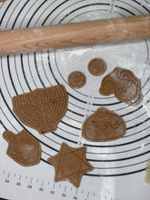 Load image into Gallery viewer, Set of 7 Hanukkah Cookie Cutters and Molds Produced by 3D Kitchen Art