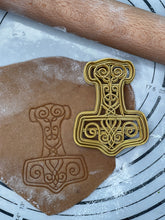 Load image into Gallery viewer, Vikings Golden Mjolner