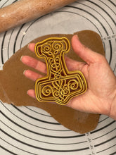 Load image into Gallery viewer, Vikings Golden Mjolner