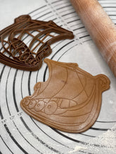 Load image into Gallery viewer, Vikings Ship Drekar Drakkar Viking Longship