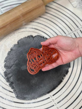 Load image into Gallery viewer, Halloween 3 Jack O’Lanterns Cookie Cutter