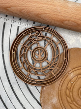 Load image into Gallery viewer, Vikings Shield Dragon Shield