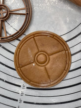 Load image into Gallery viewer, Jarl Viking Shield
