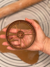 Load image into Gallery viewer, Jarl Viking Shield