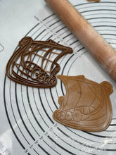 Load image into Gallery viewer, Vikings Ship Drekar Drakkar Viking Longship