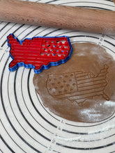 Load image into Gallery viewer, USA Map Flag Cookie Cutter & Mold 3.2” Produced by 3D Kitchen Art