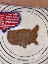 Load image into Gallery viewer, USA Map Flag Cookie Cutter & Mold 3.2” Produced by 3D Kitchen Art