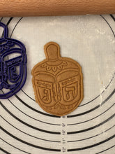 Load image into Gallery viewer, Savivon (Dradel) Cookie Cutter & Mold 4.7"