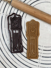 Load image into Gallery viewer, Stranger Things Old Clock Cookie Cutter