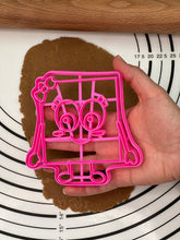Load image into Gallery viewer, Matza Girl