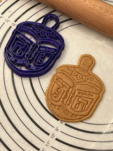 Load image into Gallery viewer, Savivon (Dradel) Cookie Cutter & Mold 4.7"