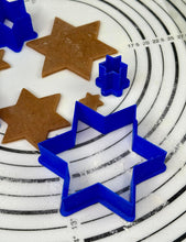 Load image into Gallery viewer, Set if 4 Davids Star Magen David Cake Biscuit and Cookie Cutters
