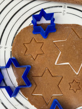 Load image into Gallery viewer, Set if 4 “David’s Star” Cake, Biscuit &amp; Cookie Cutters
