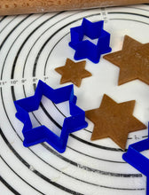 Load image into Gallery viewer, Set if 4 Davids Star Magen David Cake Biscuit and Cookie Cutters
