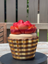 Load image into Gallery viewer, Rose Cupcake
