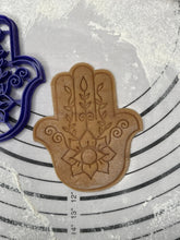 Load image into Gallery viewer, Set of 2 Hamsa Cookie Cutters &amp; Molds
