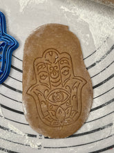 Load image into Gallery viewer, Hamsa Cookie Cutter &amp; Mold
