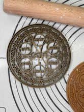 Load image into Gallery viewer, Jewish Passover Seder Plate Kiarah K’arah  Ke’ara קערה Cookie Cutter
