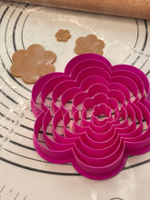 Load image into Gallery viewer, Premium Quality Set if 7 “Flower” Cake, Biscuit &amp; Cookie Cuttes Produced by 3D Kitchen Art
