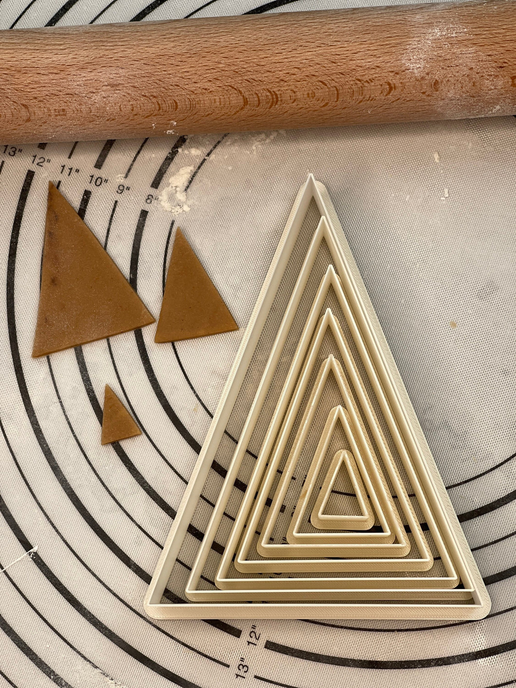 Premium Quality Set if 7 “Isosceles Triangle” Cake, Biscuit & Cookie Cuttes Produced by 3D Kitchen Art
