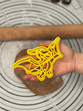 Load image into Gallery viewer, Pterodactyl Baby Dinosaurs Cookie Cutter &amp; Mold 3.5-Inch-Scale Produced by 3D Kitchen Art
