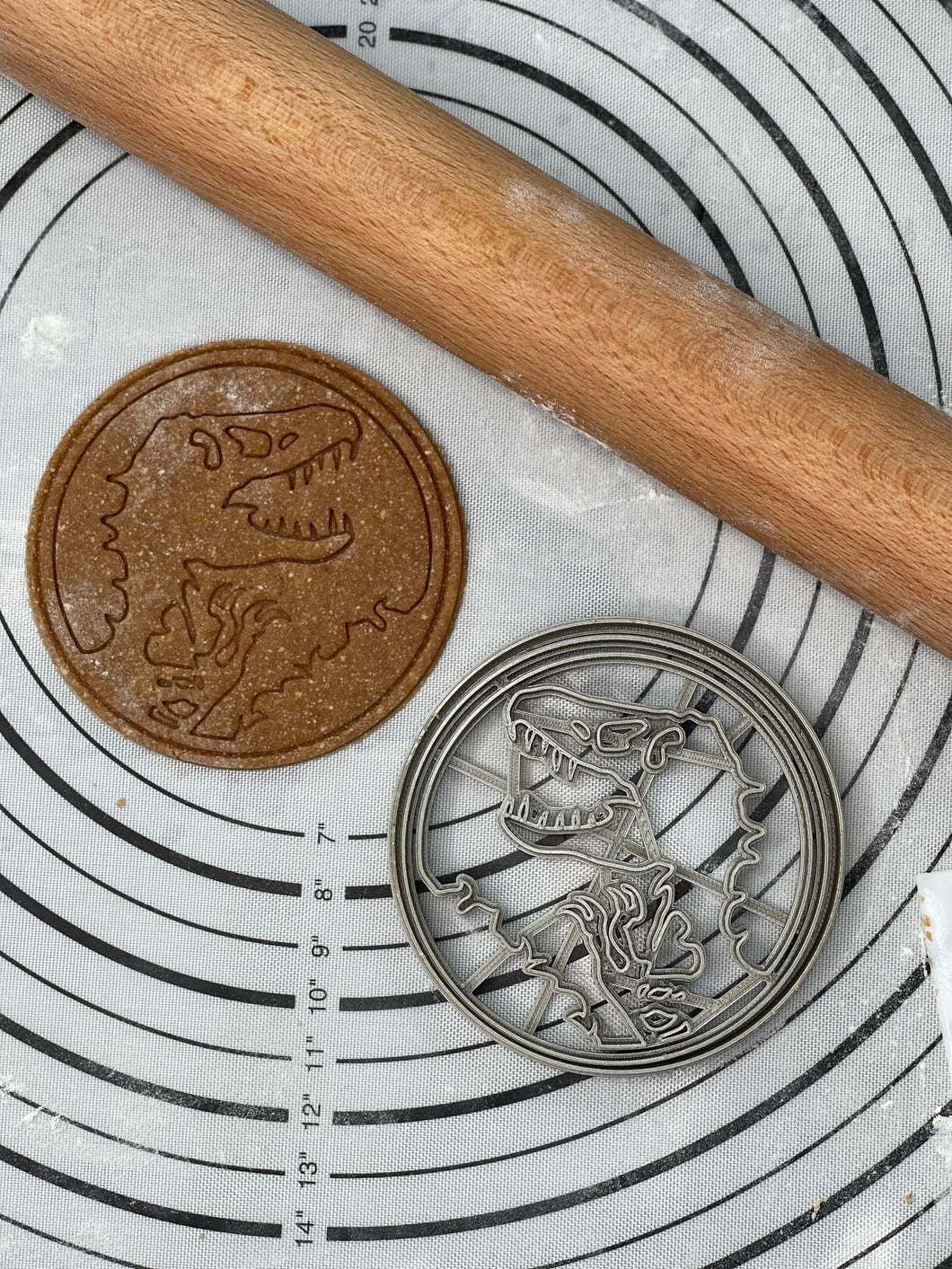 Jurassic Park Logo Cookie Cutter Mold 4-Inch-Scale Produced by 3D Kitchen Art