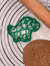 Load image into Gallery viewer, Triceratops Baby Dinosaur Cookie Cutter &amp; Mold 3.5-Inch-Scale Produced by 3D Kitchen Art
