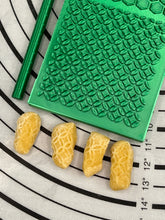 Load image into Gallery viewer, Hexagon Gnocchi Board Set
