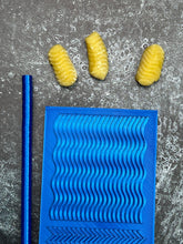 Load image into Gallery viewer, Zigzag Gnocchi Board Set
