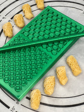 Load image into Gallery viewer, Hexagon Gnocchi Board Set
